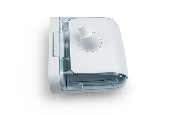 DreamStation CPAP Befeuchter auf weißem Hintergrund